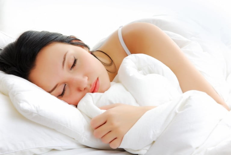 Read more about the article ¿Tienes problemas para Dormir? ¡¡Conoce qué puede pasar con tu Peso!!