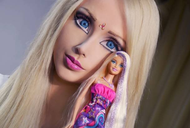 Read more about the article ¿Todas quieren ser Barbie? ¿Y si mejor somos Felices? Lee y ve este video