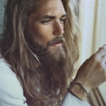 Modelo parecido a Jesús hace arder las redes sociales ¿Qué te parece a ti?