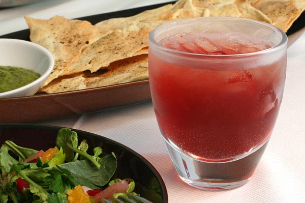 Read more about the article Delicioso Cocktail para Hoy: Arándanos Sour