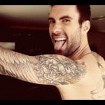 Adam Levine se desnuda en el nuevo video de Maroon 5