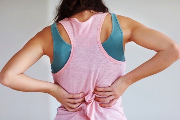 Read more about the article Patologías de la columna: ¿Qué hacer con ese insoportable dolor de espalda?