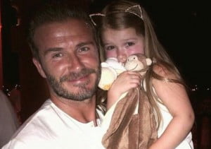 Read more about the article La ‘it girl’ infantil Harper Beckham cumple cuatro años