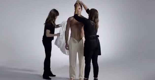 You are currently viewing Video: 100 años de moda masculina