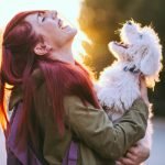6 señales de que tu perro te ama tanto como tú lo amas