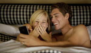 Read more about the article Cómo aumentar el deseo sexual: 5 aplicaciones para tu celular