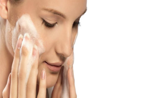 You are currently viewing Cuidados de la piel: conoce los hábitos que la arruinan