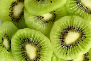 Read more about the article Kiwi, conoce por qué es la fruta más completa de todas
