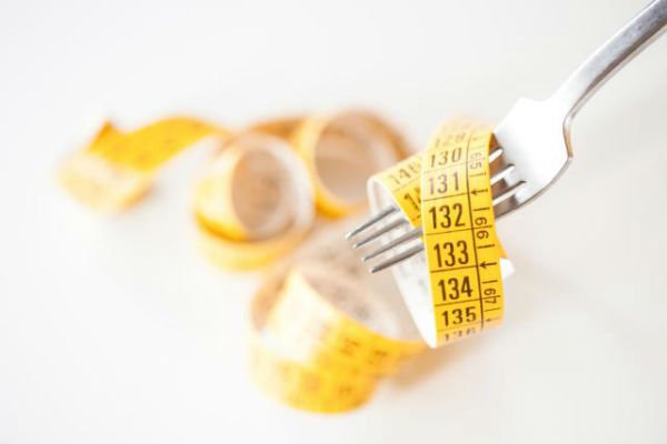 Read more about the article Perder peso sin dañar tu salud de manera efectiva y natural