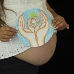 Talleres para embarazadas en la cárcel: ser artista tras 4 paredes