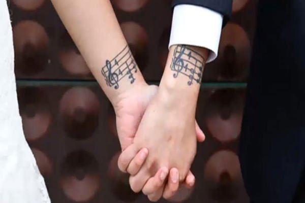 Read more about the article Tatuajes para parejas: 15 ideas que sellarán su amor