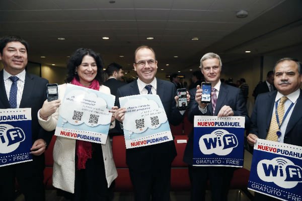 You are currently viewing Autoridades de Gobierno de Chile lanzan Wifi gratuito en aeropuerto de Santiago