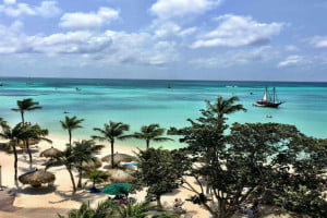 Read more about the article Aruba te invita a vivir tu luna de miel en la Isla Feliz