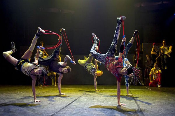 You are currently viewing Cirque Éloize vuelve a Chile con nuevo show ”ID”