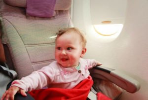 Read more about the article Carta de una madre al desconocido que calmó a su hija en un avión