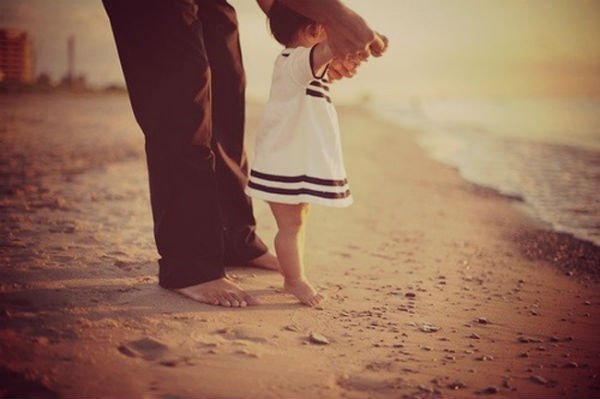 Read more about the article 9 cosas que los papás nos enseñan a las hijas