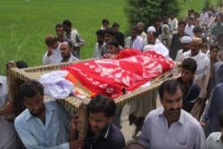 Read more about the article Pakistán: Hombre asesinó a su hermana modelo “por honor”