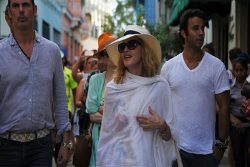 Read more about the article Mira el video de Madonna bailando en las calles de Cuba por su cumpleaños