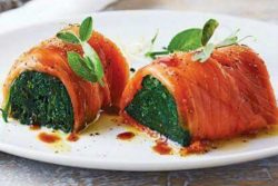 Read more about the article Esta receta de salmón ahumado relleno de espinaca te encantará
