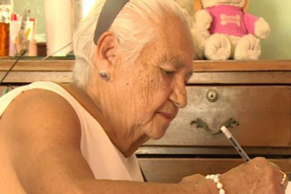 Read more about the article A sus 84 años comenzó a estudiar para convertirse en abogada