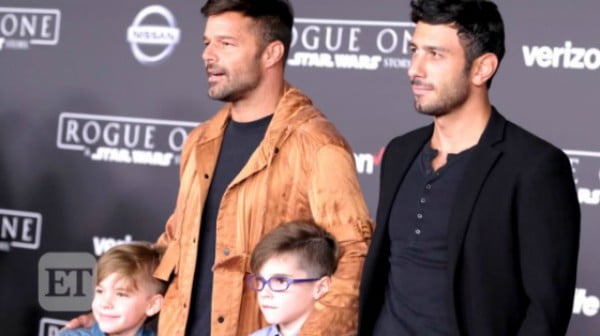 You are currently viewing Ricky Martin asiste con sus hijos y novio a Avant Premiere de Rogue One