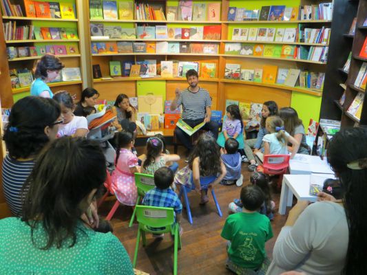 Read more about the article Panorama para los niños: Cuentacuentos en La Librería del GAM