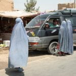 Un afgano cortó las orejas de su mujer por mirar a otros hombres