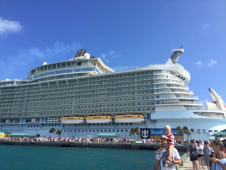 Read more about the article Oasis of the Seas: vacaciones en un crucero con destinos increíbles