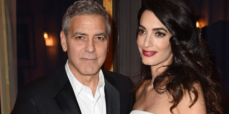 Read more about the article Este fue el primer regalo que recibieron los gemelos de George Clooney y Amal
