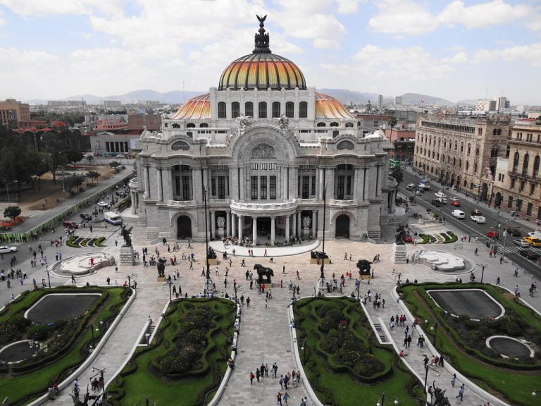 Read more about the article Guía para sobrevivir a la Ciudad de México (y amarla cada día más)