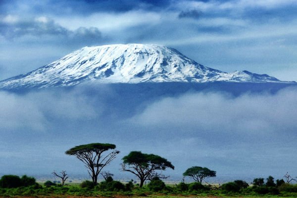 Read more about the article El alpinista mexicano de 13 años que subió el Kilimanjaro