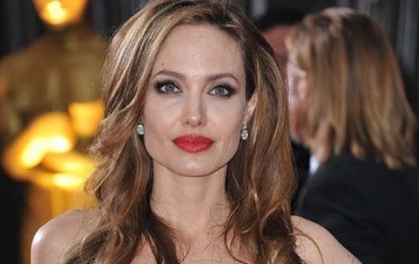 Read more about the article La sincera confesión de Angelina Jolie tras su separación con Brad Pitt
