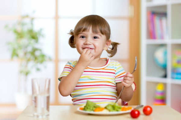 Read more about the article 5 alimentos que ayudan a fortalecer el sistema inmunológico de los niños