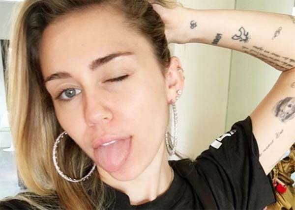 Read more about the article Miley Cyrus salió al paso de las especulaciones sobre su “embarazo” con notable respuesta