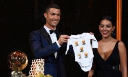 Read more about the article La hija de Cristiano Ronaldo tiene un mes de vida y ya es ícono de moda