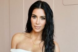 Read more about the article Los 7 ejercicios que comparte Kim Kardashian para tener sus glúteos tonificados