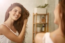 Read more about the article 3 maneras de hacer que tu cabello luzca más abundante.