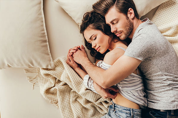 Read more about the article ¿Es bueno tener relaciones sexuales antes de dormir?