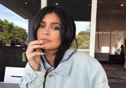 Read more about the article Kylie Jenner muestra un adorable vídeo de su hija Stormi en Snapchat