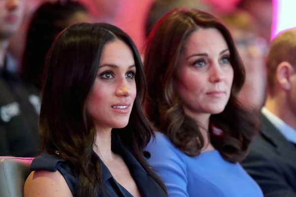 Read more about the article Kate Middleton y Meghan Markle combinaron sus looks en acto oficial y se lucieron