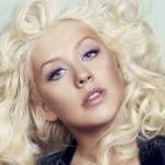 La sesión de fotos en la que Christina Aguilera se ve irreconocible pero da un potente mensaje