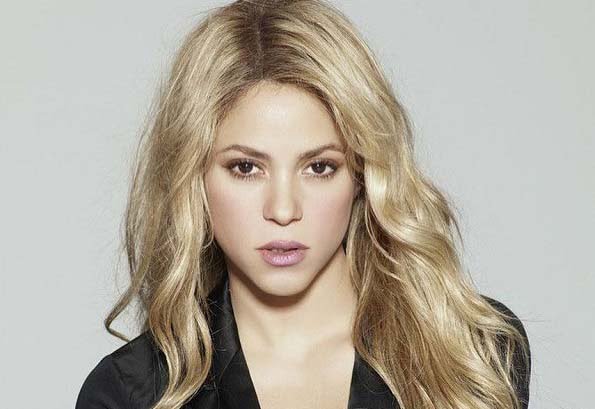 You are currently viewing El increíble caso del paparazzi que vigila a Shakira día y noche desde hace dos años