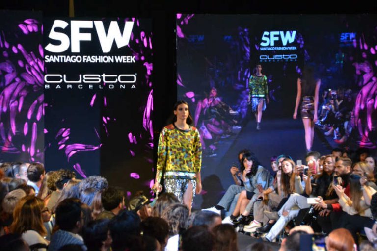 Read more about the article Santiago Fashion Week 2018 finaliza con las miradas en Custo Barcelona