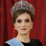 La reina Letizia sorprende con un look fuera de lo común en su visita a Perú