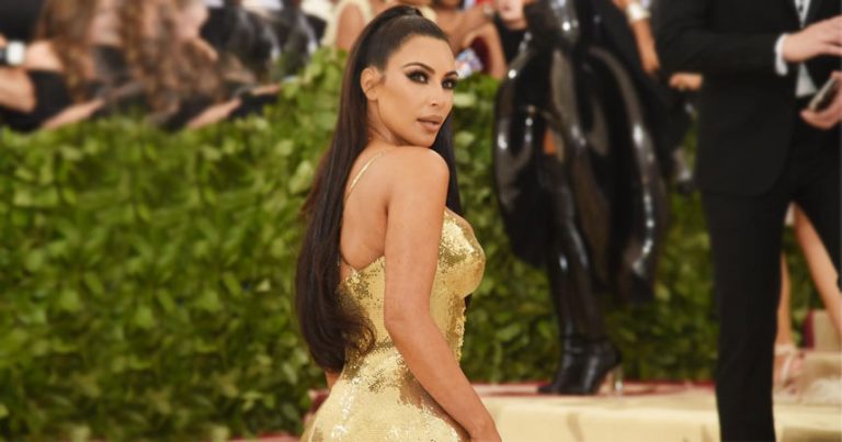 Read more about the article Kim Kardashian cambió el color de su cabello y dejó atónitos a todos