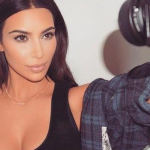 Kim Kardashian ya no puede tomarse selfies, según órdenes de su médico