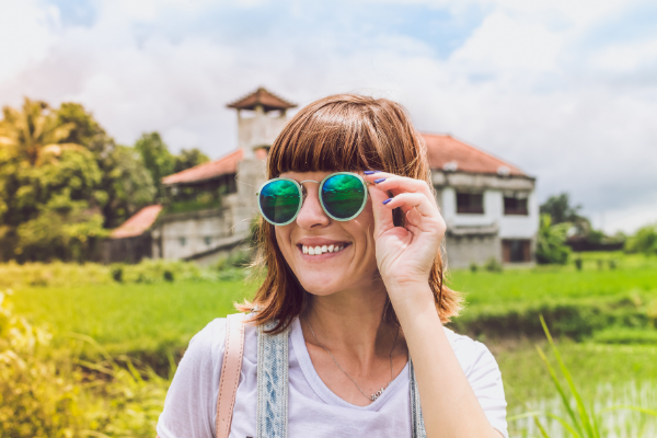 Read more about the article 7 tips para elegir tus anteojos de sol ideales