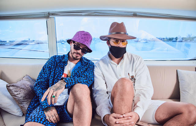 Read more about the article J Balvin y Bad Bunny se unen a Apple Music’s Zane Low