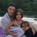 Controversia por el “look” del menor de los hijos de Kourtney Kardashian