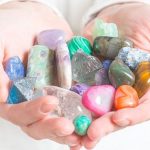 Cristales y piedras curativas ¿Qué son y cómo debieras usarlos?